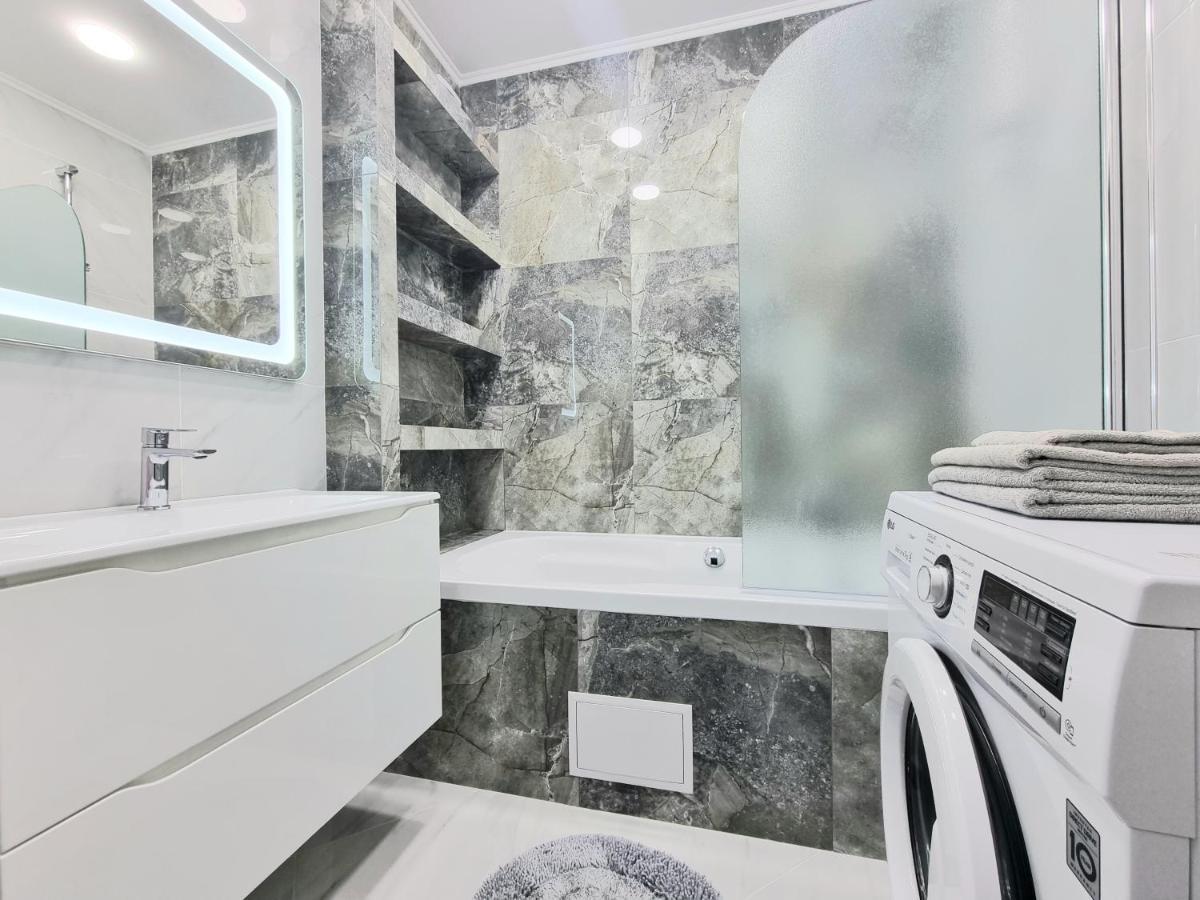 Center, Albisoara Str., 1Bedroom And Living With Balcony Кишинёв Экстерьер фото