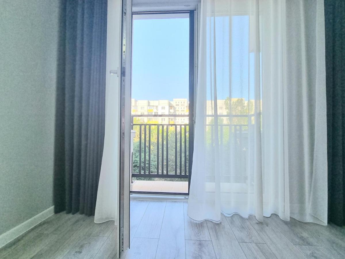 Center, Albisoara Str., 1Bedroom And Living With Balcony Кишинёв Экстерьер фото